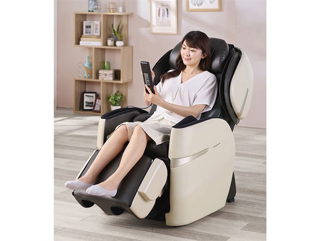 フジ医療器、腰まわりのマッサージを強化した「マッサージチェア AS