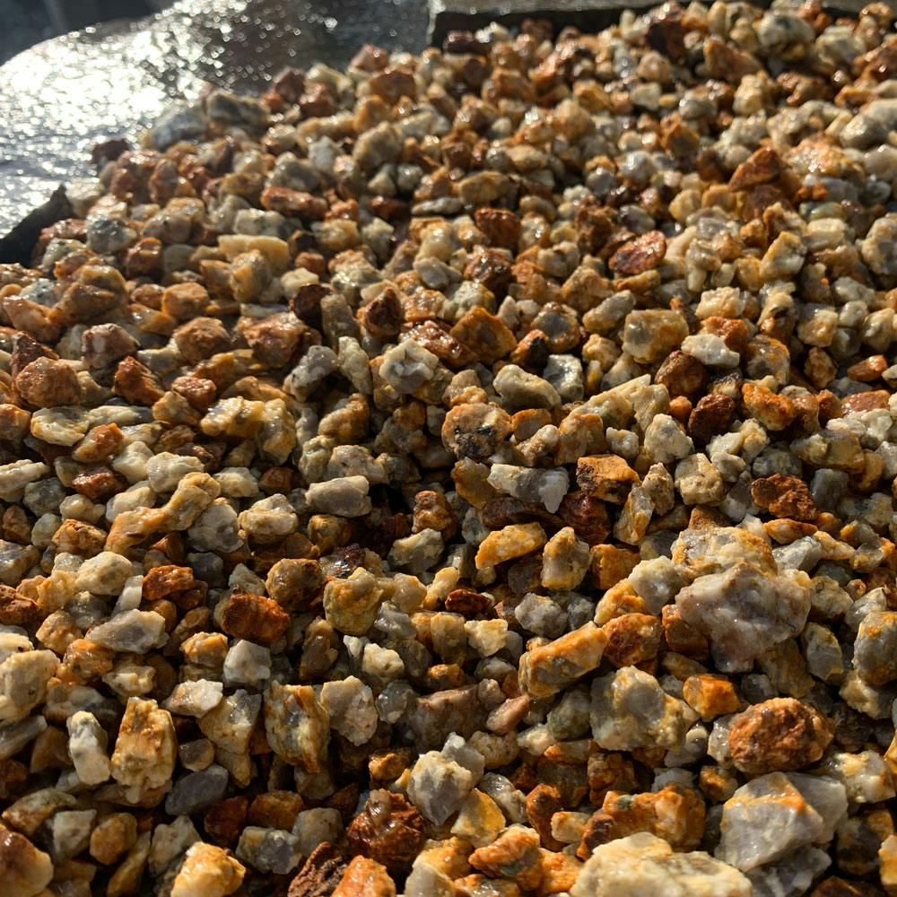 TAIKOH 甲賀砂利 3分 9-12mm 10kg 国産 化粧砂利 オレンジ 錆 さび