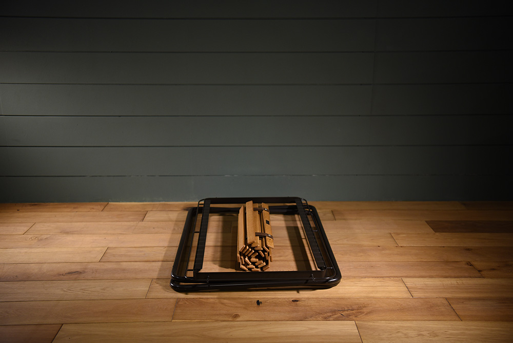 INOUT （イナウト） / Turtle Table