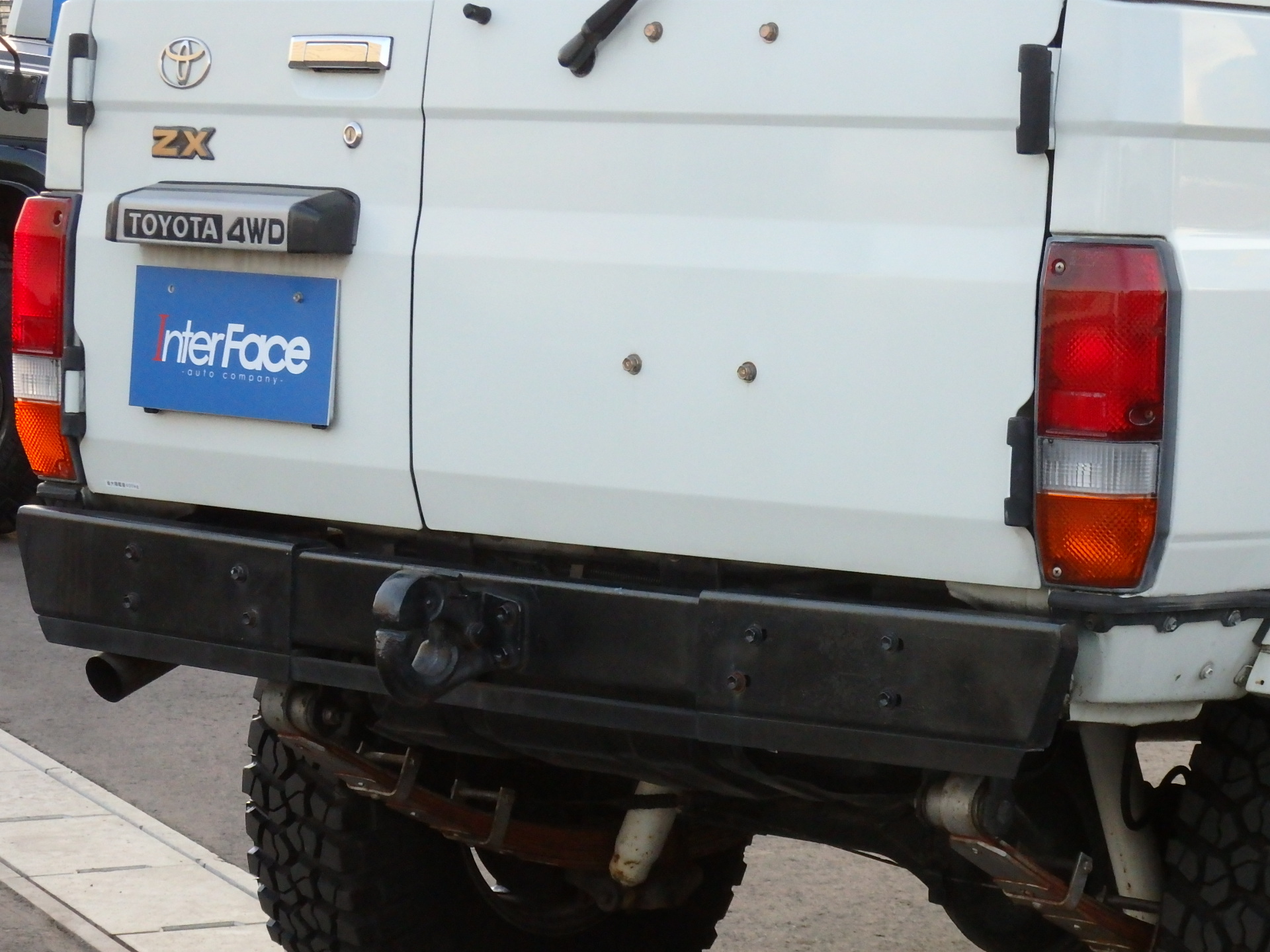 ランクル73前後リーフ後期型ZX☆純正ホワイト♪フェンダーミラー