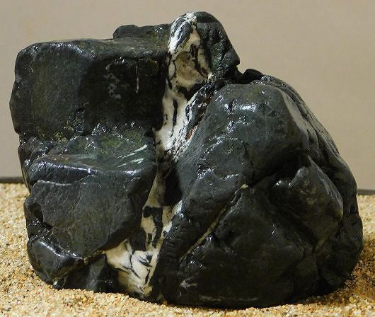 山水石美術館」 水石・美石を紹介 『滝石』 安倍川 紫晃石・藤枝縮緬石