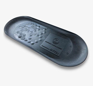 JALとっておきの逸品｜CFRPマルチトレー: JAL