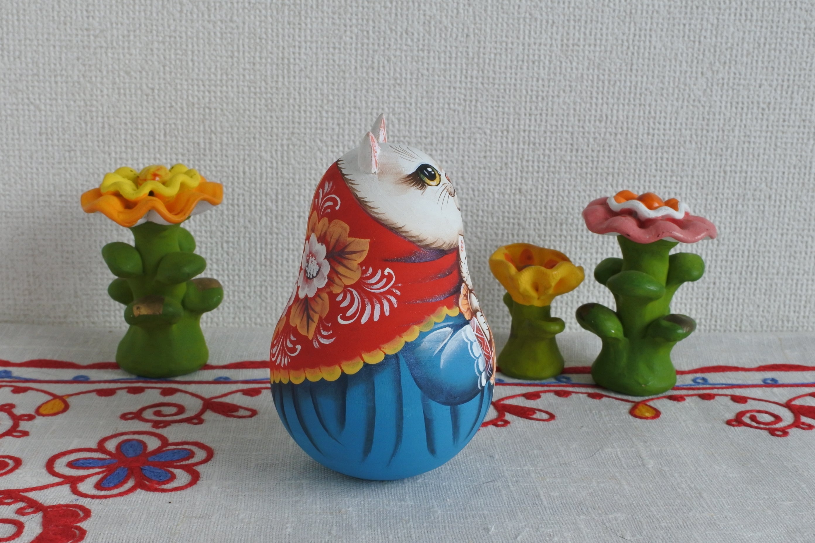 起き上がりこぼし 白猫 マリア・リューチコワ ロシア雑貨いりえの