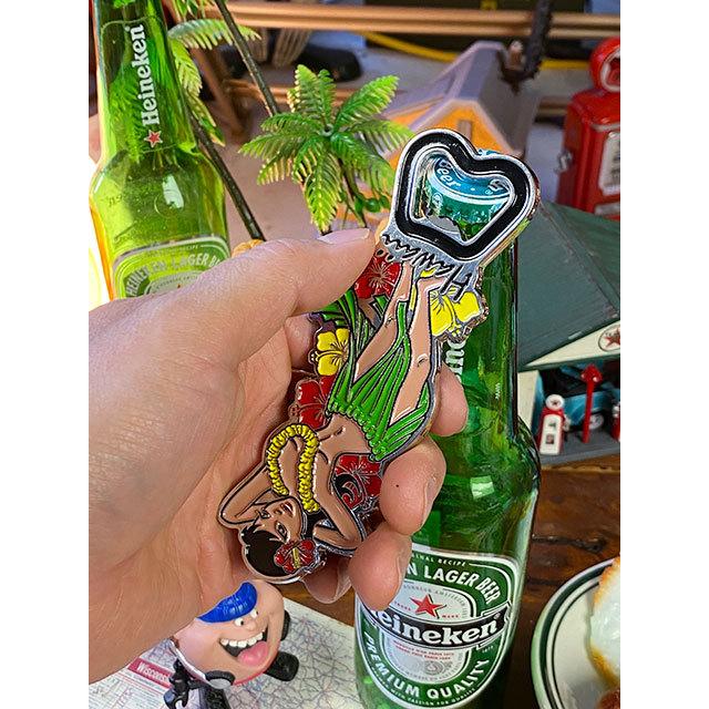 ヴィンテージフラガール メタル製ボトルオープナー マグネット付き