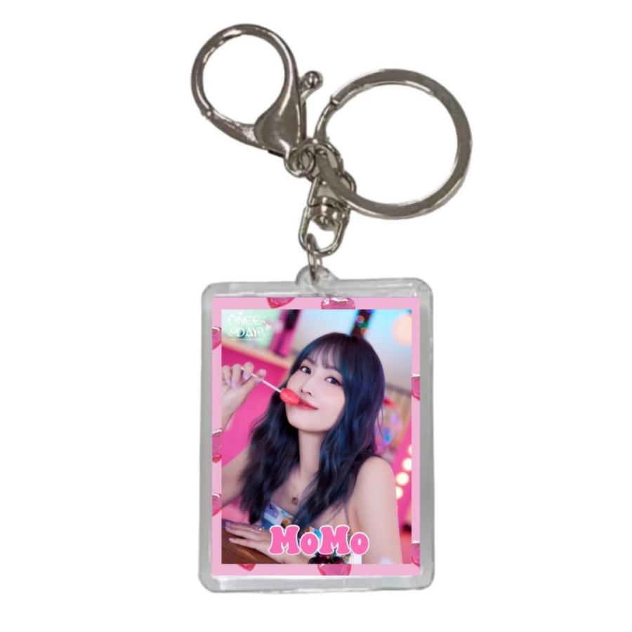 モモ TWICE トゥワイス 両面 写真入り キーホルダー 韓流 グッズ js125
