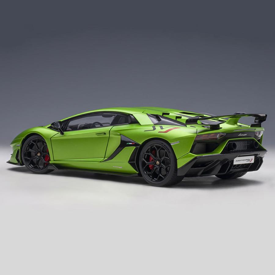 Lamborghini（ランボルギーニ） ミニカー 1/18 アヴェンタドール SVJ