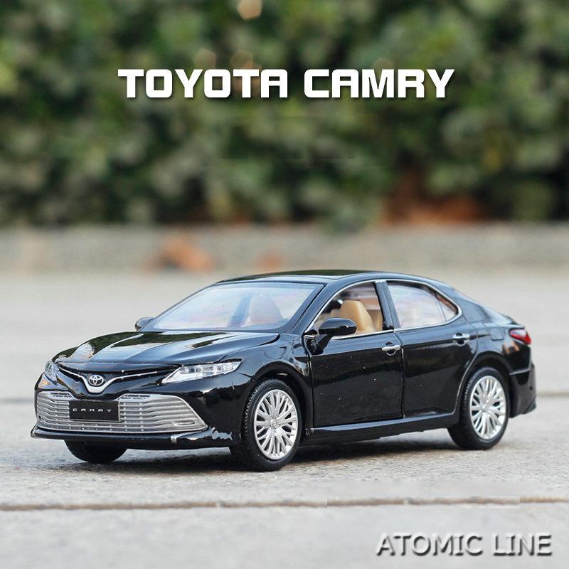 トヨタ（TOYOTA） カムリ CAMRY 1/32 ミニカー 全4色 ライト点灯 合金