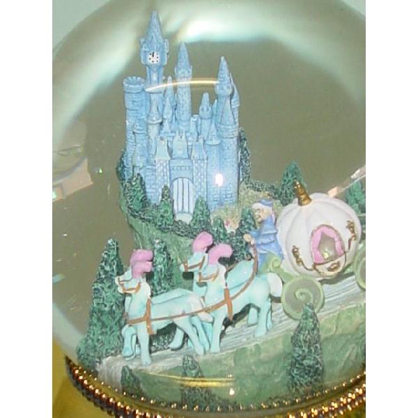 US ディズニー限定」 シンデレラ城 “秘密の鍵付き” オルゴール スノー