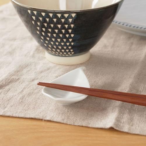 白山陶器 ＼2/25はポイント10倍／ 箸置き おしゃれ 木の葉 波佐見焼