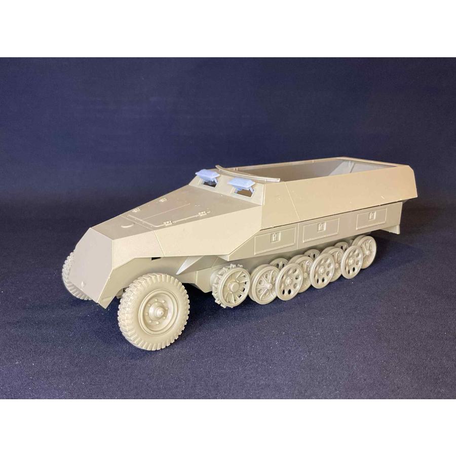 1/35スケール ドイツ半装軌式装甲車Sd.kfz.250／251クラッペ開改造