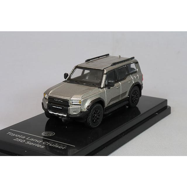 PARA64 1/64 トヨタ ランドクルーザー 250 2024年 メテオシルバー 右