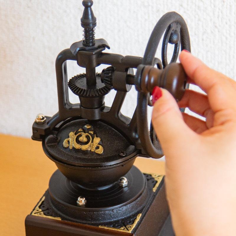 コーヒーミル 手動 おしゃれ アンティーク調 レトロ 粗さ調節 黒鉄