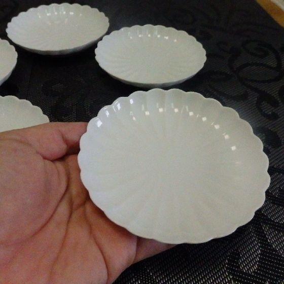 有田焼 賞美堂 其泉 白磁 菊割り 小皿揃え 丸皿 取皿 5客組 引き出物