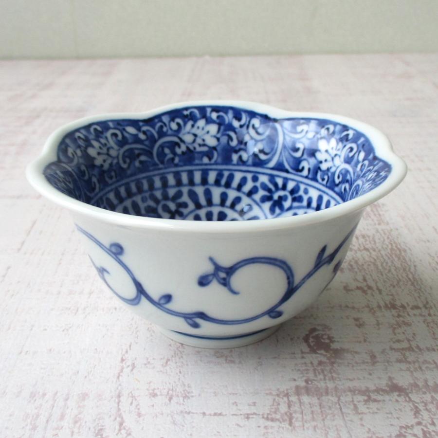 波佐見焼 染付 渕草花唐草文六方花小付 ミニ小鉢 おしゃれ 上品