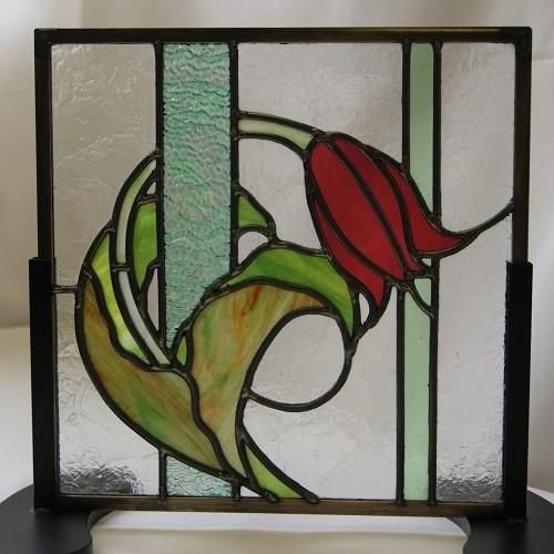 ステンドグラス 建物パネル（ミニ）・鉛線方式 （赤いチューリップ