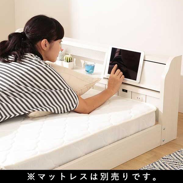 ニトリ（NITORI） ベッド セミダブル フラップ扉式フロアベッド