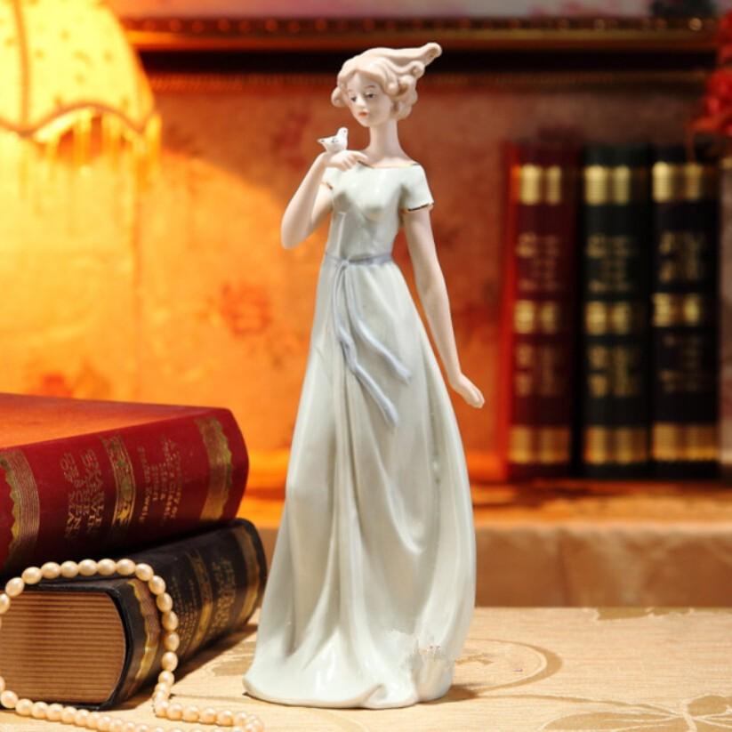 陶器 置物 西洋陶器 北欧磁器 陶器製人形 お姫様 陶器人形 陶器置物