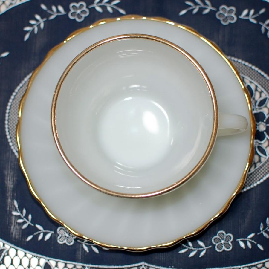 ファイヤーキング カップ＆ソーサ ホワイト シェル ゴールドリム