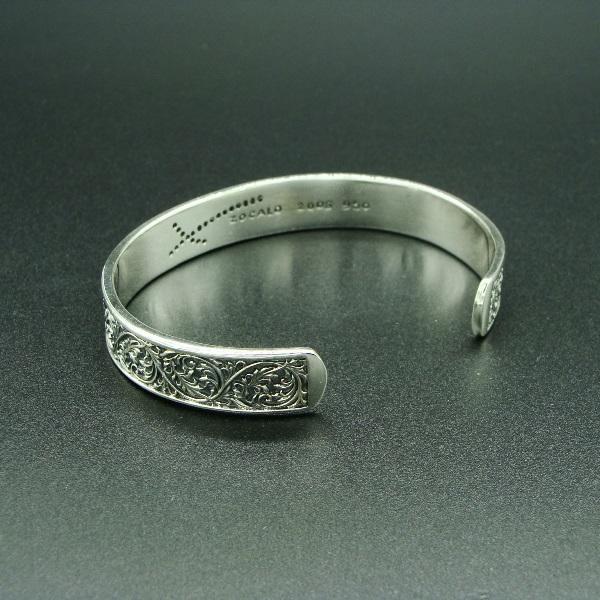 ZOCALO（ソカロ） アイビー クロス バングル ホワイトCZ (シルバー950