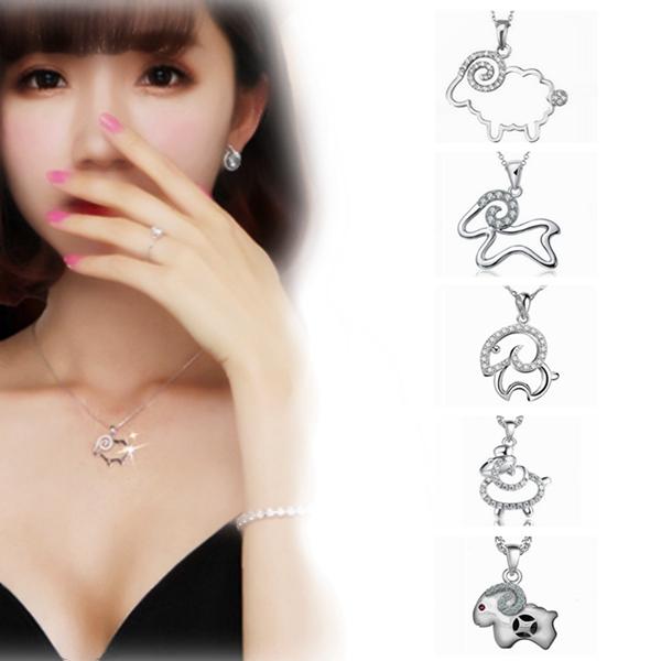 ネックレス やぎ座 ヒツジ 山羊 羊 子羊 未年 干支 スワロフスキー