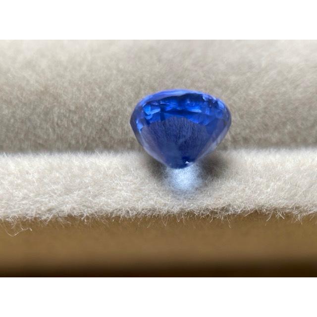 サファイアルース ブルーサファイア1.18カラットのオーバルカットの