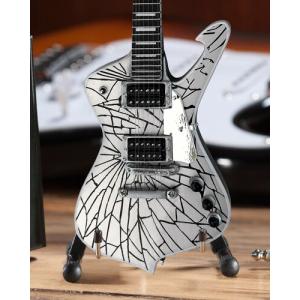 KISS GENE SIMMONS AXE MINI BASS GUITAR REPLICA (キッス ジーン