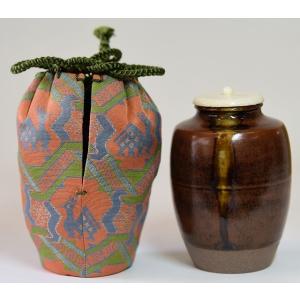 人間国宝 荒川豊蔵作 黒織部梅絵茶碗 即中斎書付 : すいぎょく園