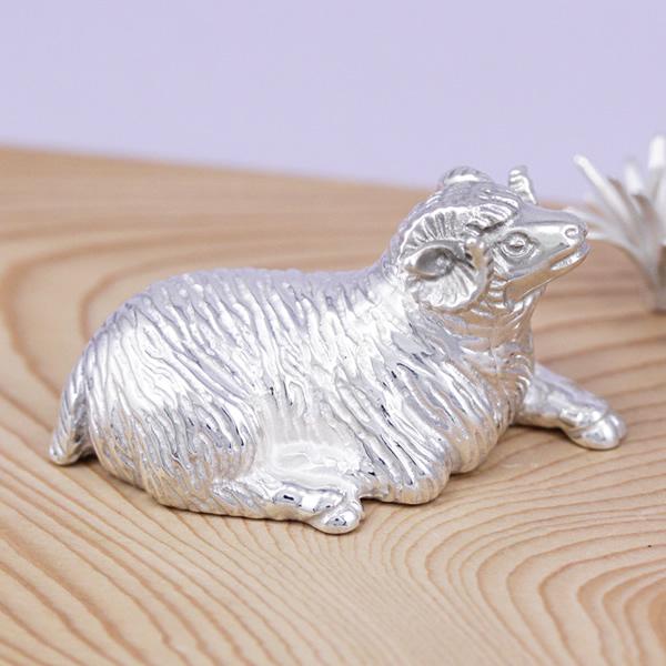 置物 干支（銀製）未・羊・ひつじ 雄 伏 : 京都工芸舎 Yahoo!店 - 通販