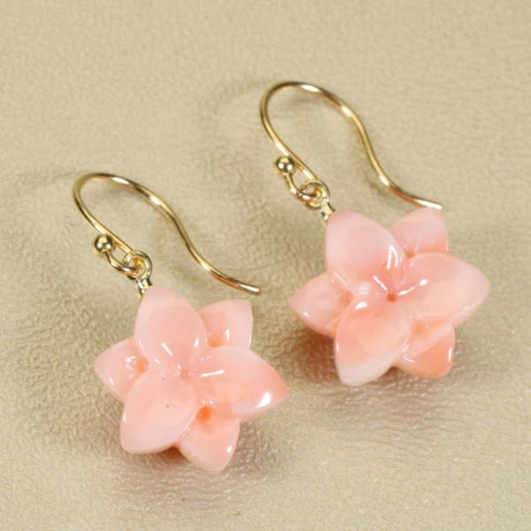 宝石珊瑚のSANSUI 揺れる ピアス フック ピンク 深海 珊瑚 ユリ 花 K18
