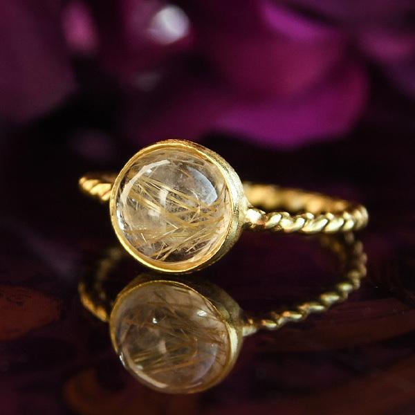 トーション ルチルクォーツ リング ぷっくりストーンが可愛い