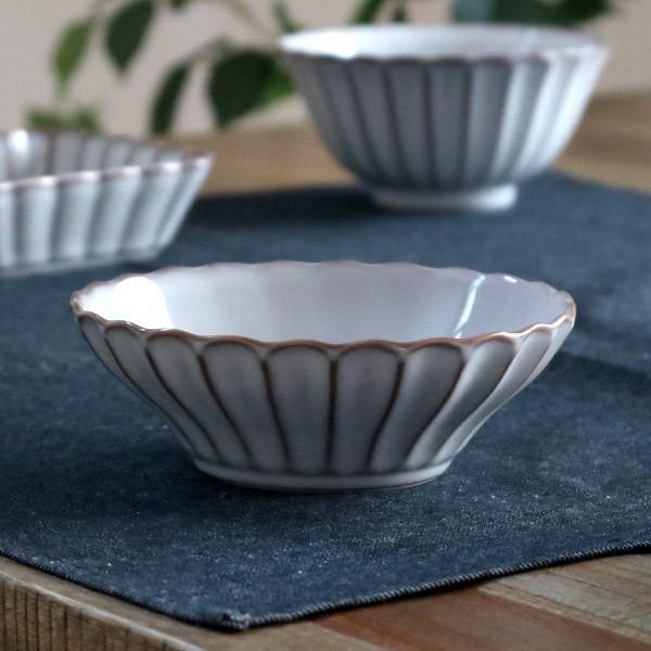 ボウル 13cm 風雅 月白 皿 和食器 磁器 日本製 （ 浅鉢 白 食洗機対応