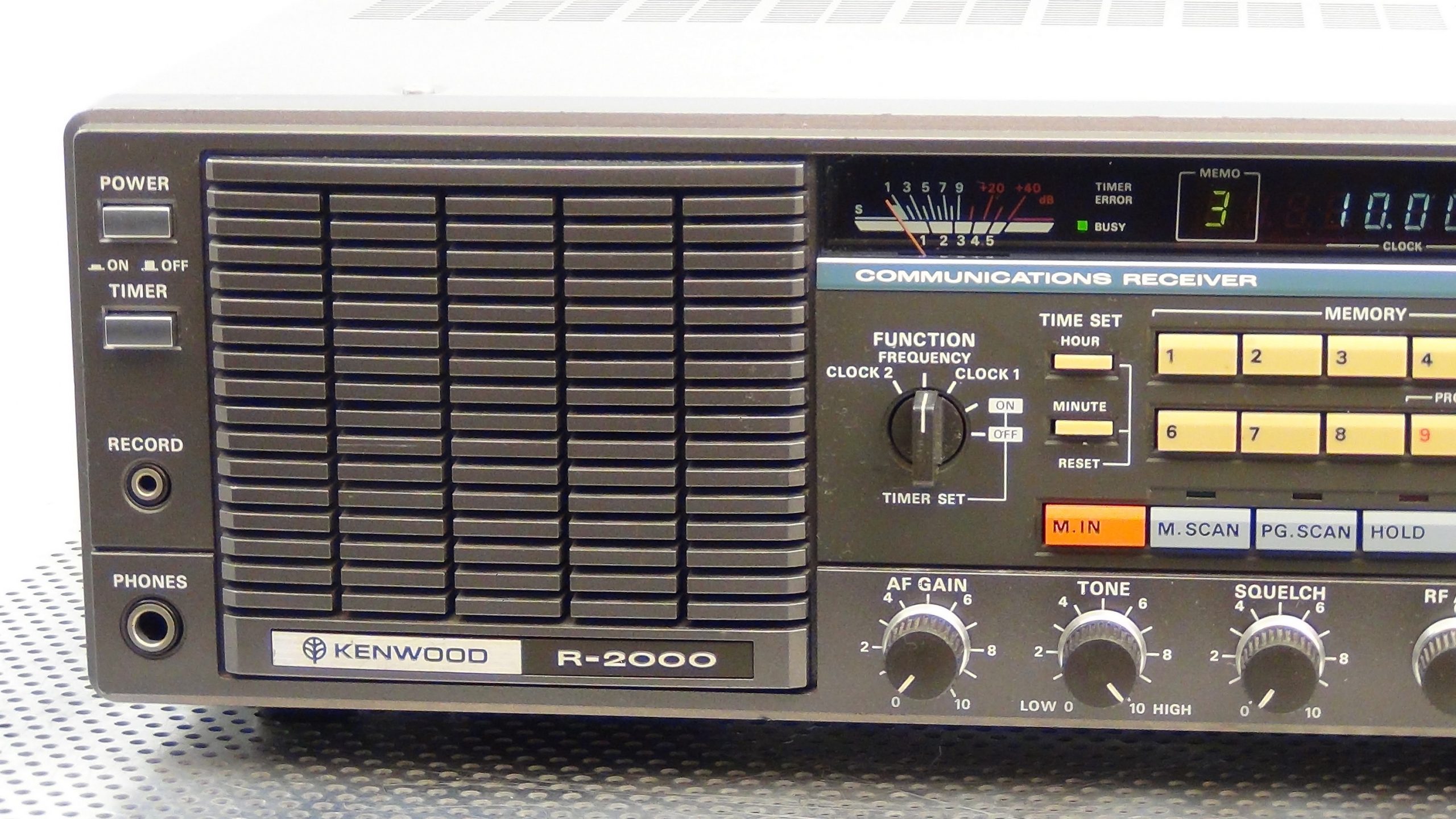 Kenwood R-2000 Receiver – Very Nice !! – Jahnke Electronics