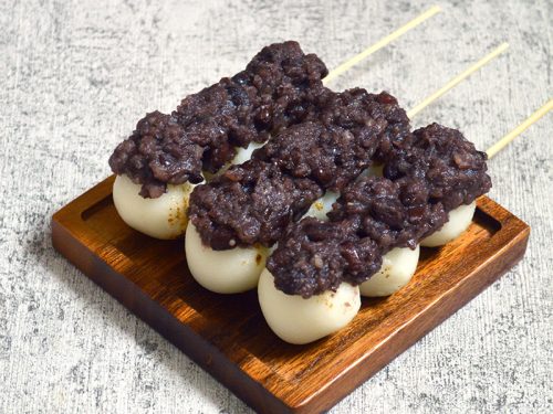 dango-with-red-bean-paste-4-
