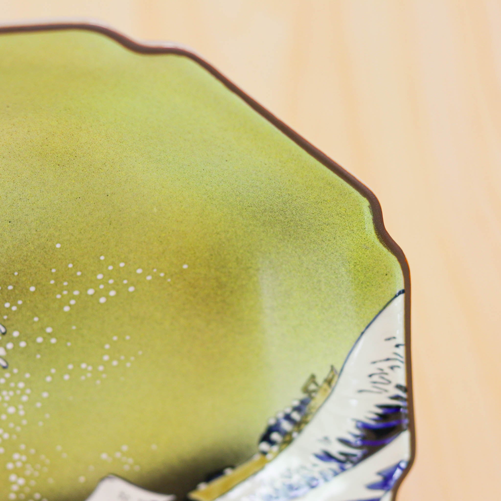 九谷焼 飾皿 | 北斎 神奈川沖浪裏 | 10号 皿立付 | 美山