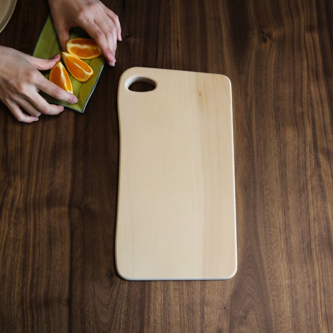 木工製品 | いちょうの木のまな板 | かどまる 中 | woodpecker