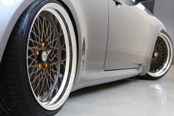 ニッサン スカイラインクーペ 370GTタイプS 車高調 SSRメッシュ