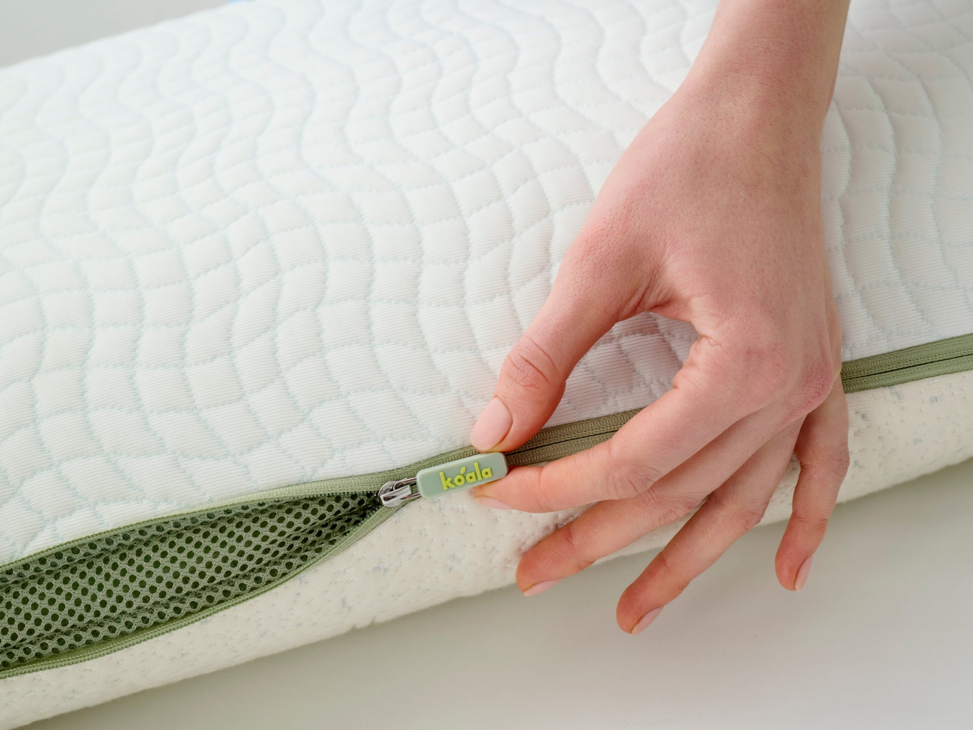 コアラピロー（2nd Gen）｜硬さ調整自在＆一年中爽やかな寝心地の枕