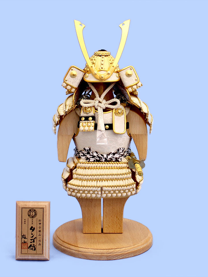 Japanese miniature Kabuto Helmet, Yoroi Armor and dolls online