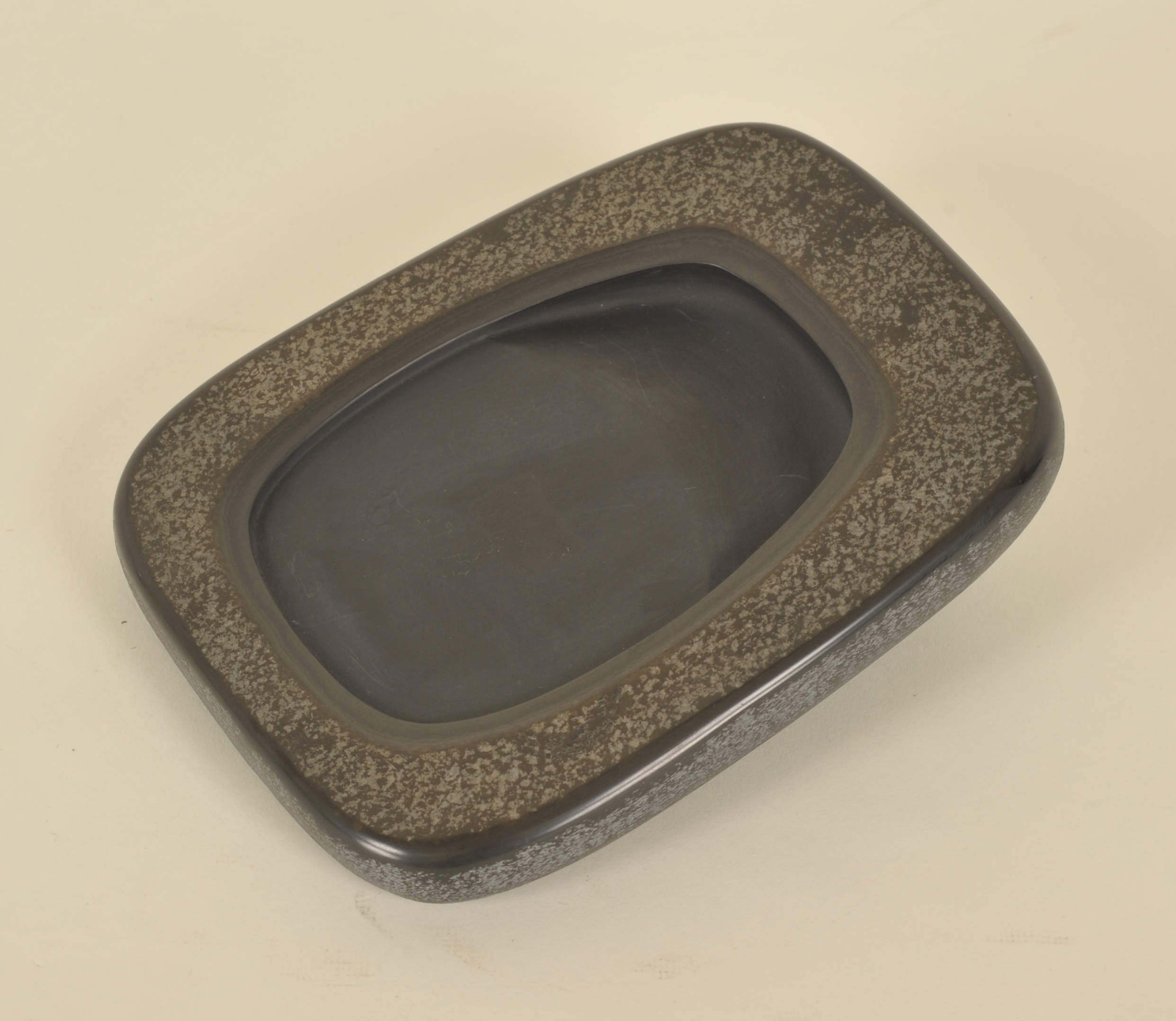 若田石硯 - 観峰館