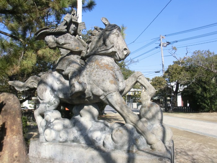 楠木正成騎馬像・今津高諸神社～浜子像・松永駅前～本庄重政・松永駅前