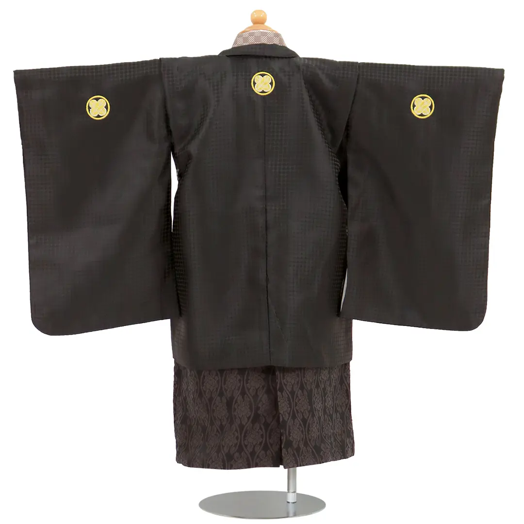 黒地に金の紋付、黒色の袴／七五三・三歳男の子・袴 | 宅配着物