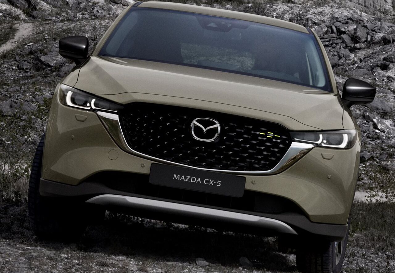 新色「ジルコンサンドメタリック」をカラーラインナップ一覧に加えて