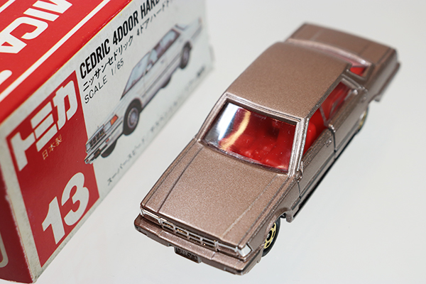 ミニカーショップ ケンボックス トミカ 赤箱(日本製)☆13-5-7☆日産