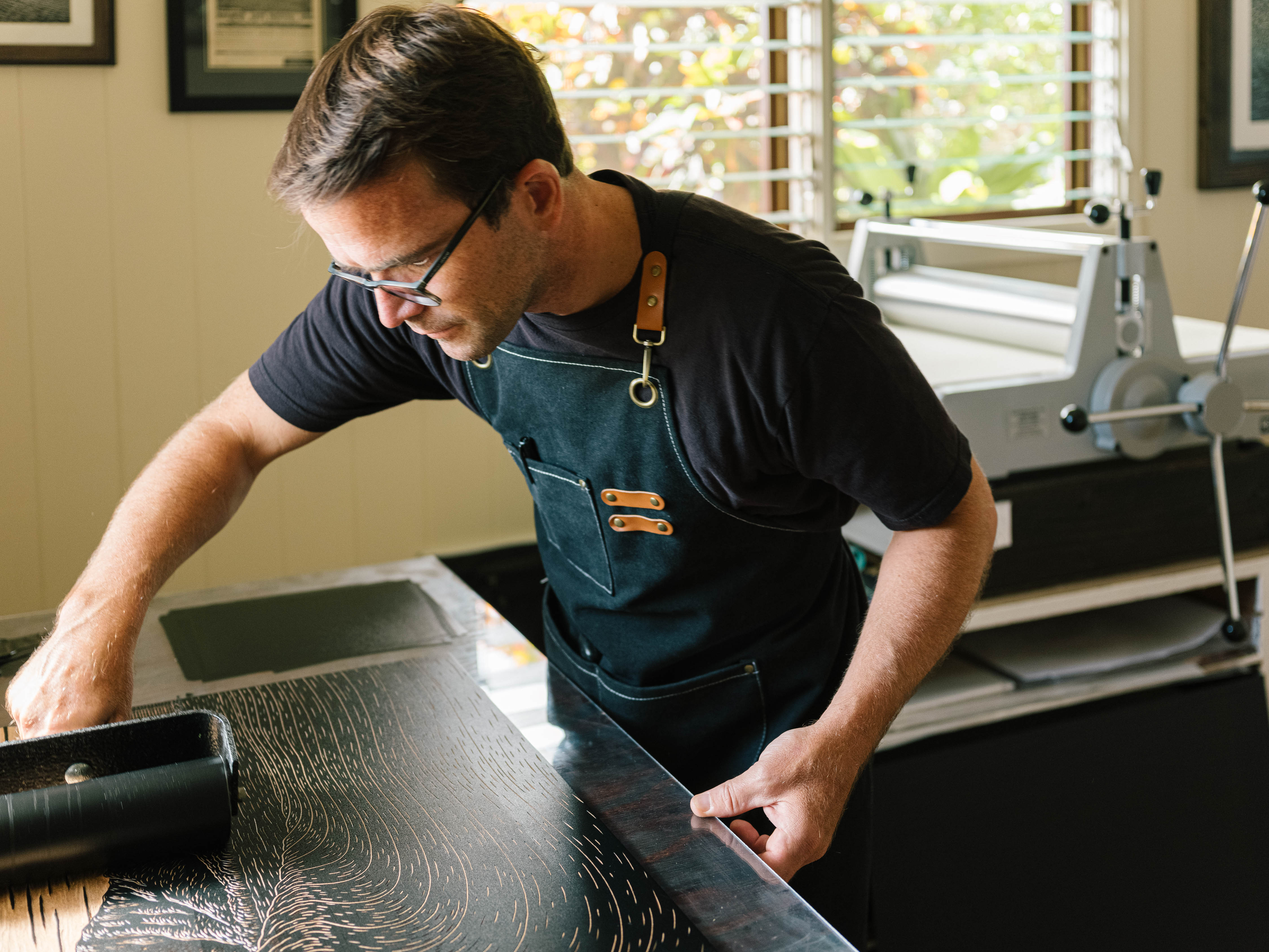 ハワイ州オアフ島を拠点とするモダンサーフアーティスト/版画家