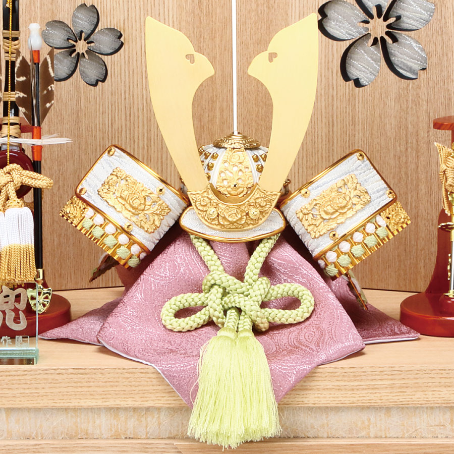 人形の田辺 / 一徳 金白鉢兜 桜収納飾り