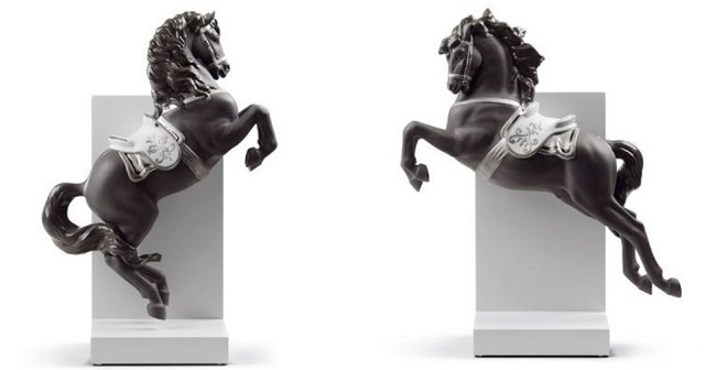 リヤドロを大切な贈り物に選ぶ｜人気の置物・人形・ランプ・時計など