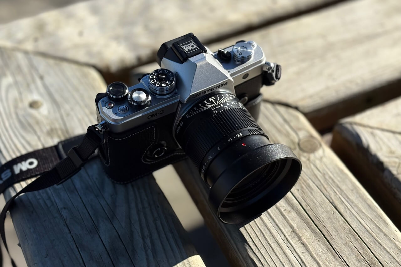 SG-imageのf0.95の新作レンズが3万円ほどだったんで、ボケ好きとしては