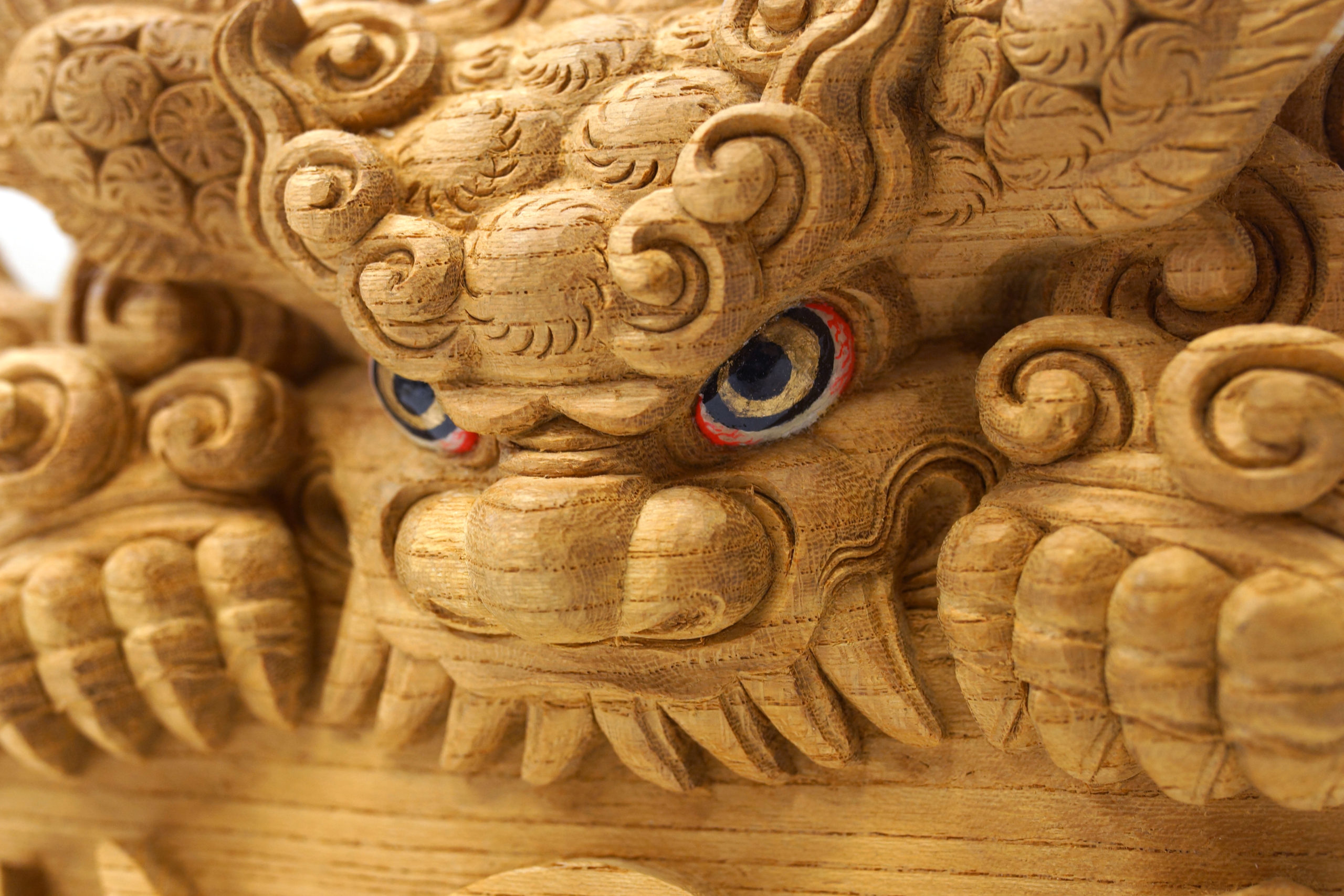 獅噛み表札 | 株式会社木彫前田工房 | 贈答品としても喜ばれる木彫彫刻