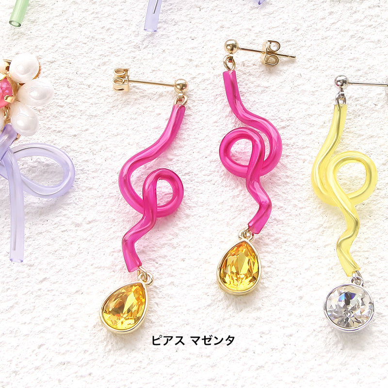 レシピNo.KR0989 PVCチューブのアレンジイヤーアクセサリー2種 – 貴和