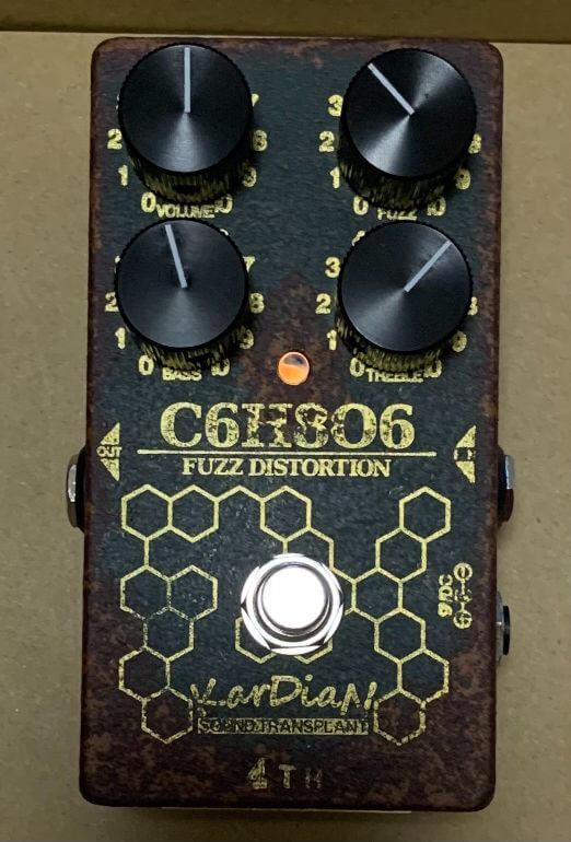 ロシアンマフ系】KarDiaN C6H8O6 VITAMIN C “ARMY GREEN VER” レビュー